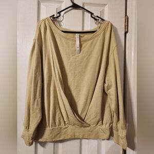 Lululemon soft crewneck!